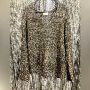 Universal Thread grey and white knitted v neck sweater size medium.